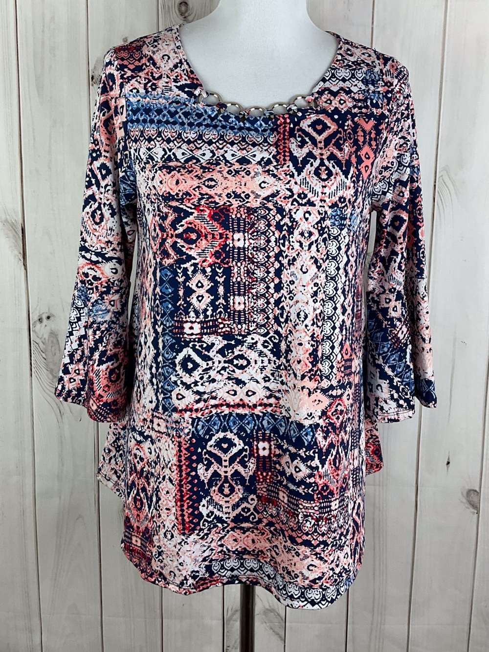 New Directions Top Women's S Multicolor 3/4 Bell Sleeve Stretch Ring Neck Detail